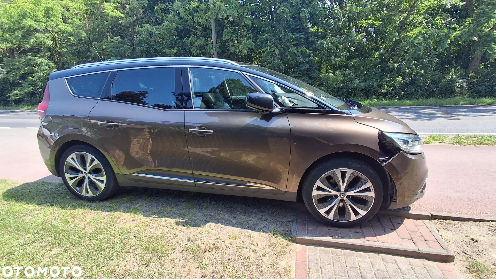 Renault Scenic ENERGY dCi 160 EDC BOSE EDITION - 4