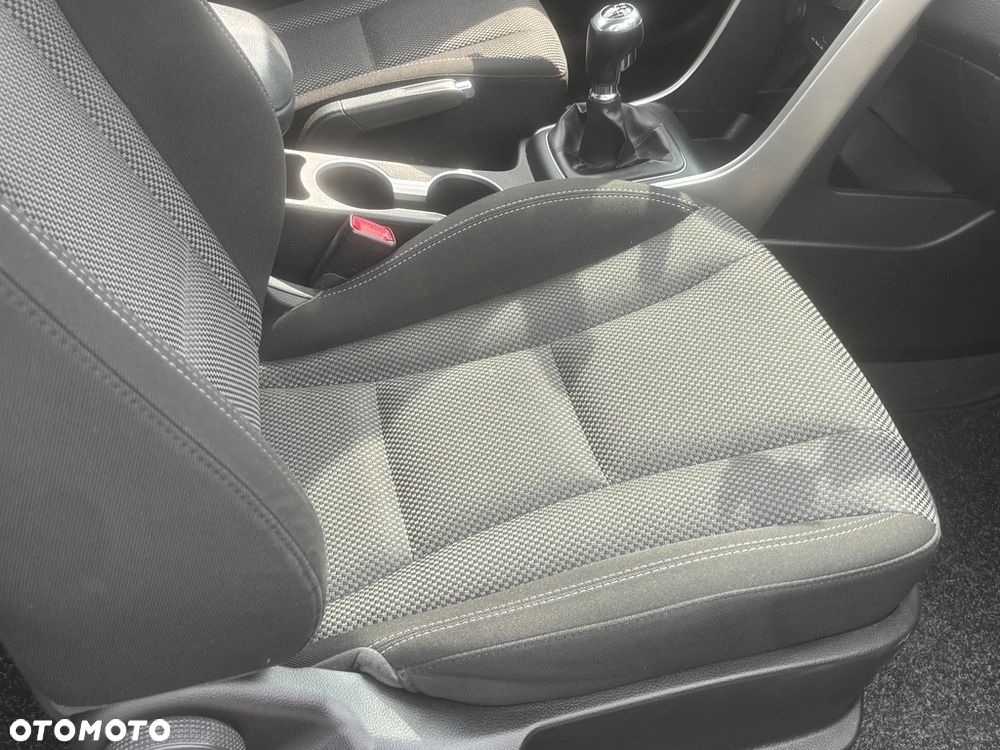 Hyundai i30 1.4 Classic + - 20