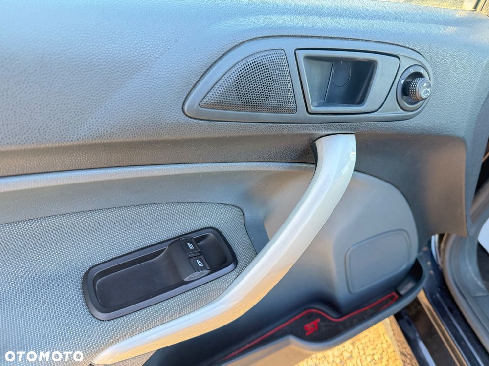 Ford Fiesta ver-1-0-ecoboost-start--stop-titanium - 19