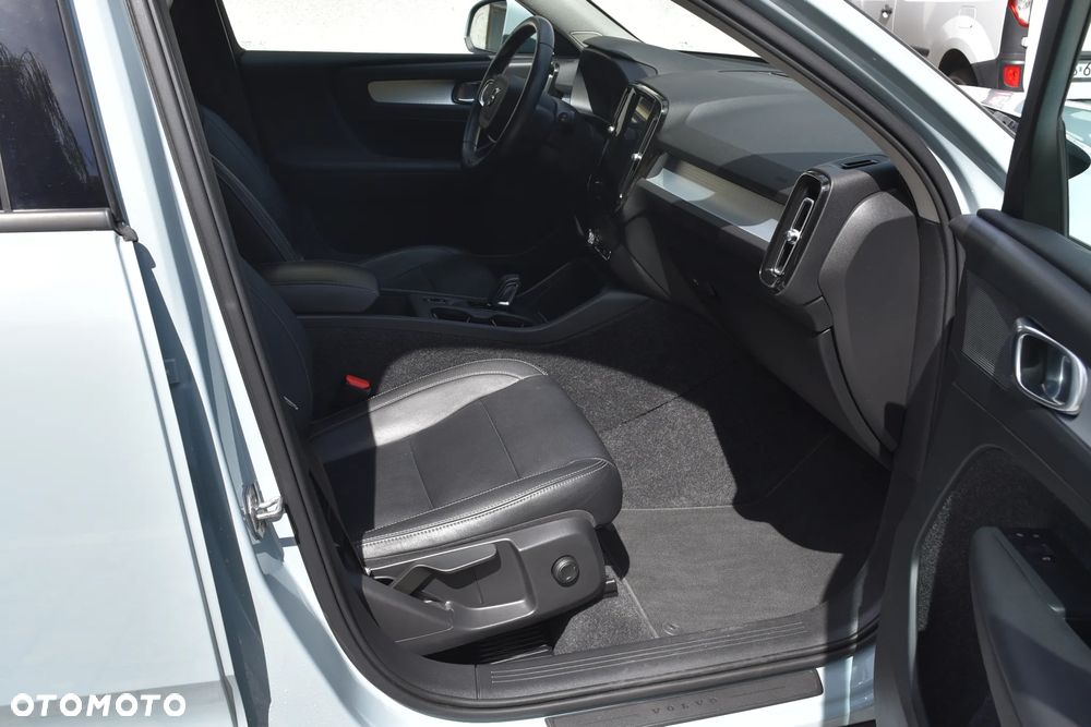 Volvo XC 40 T5 AWD Geartronic Momentum Pro - 20