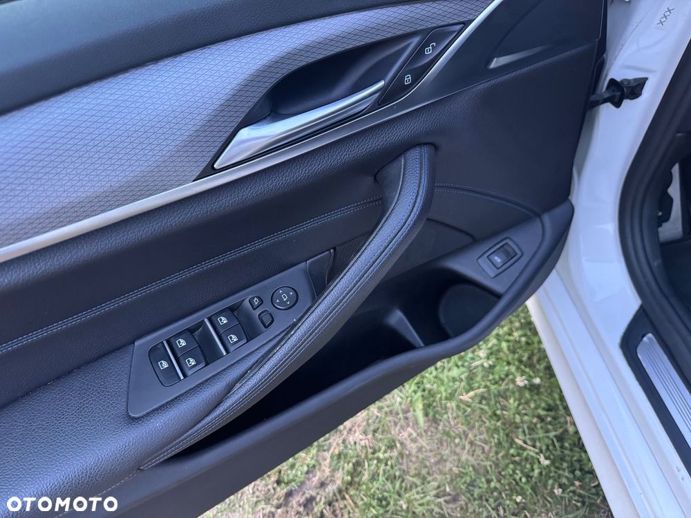 BMW Seria 5 520i M Sport sport - 21
