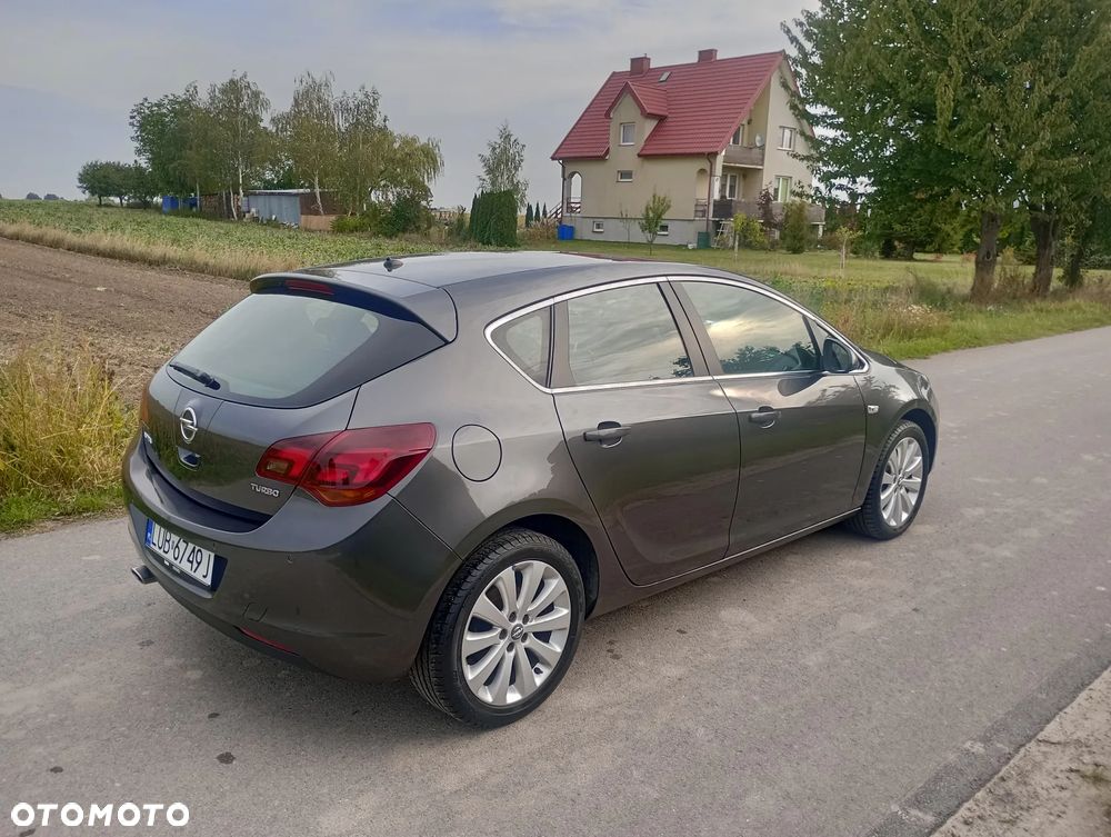 Opel Astra 1.4 Turbo Cosmo - 22