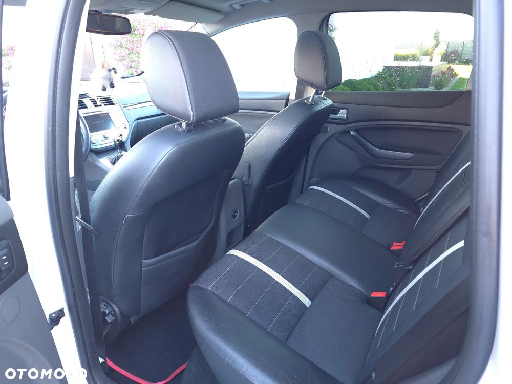 Ford Kuga 2.0 TDCi Titanium FWD - 14