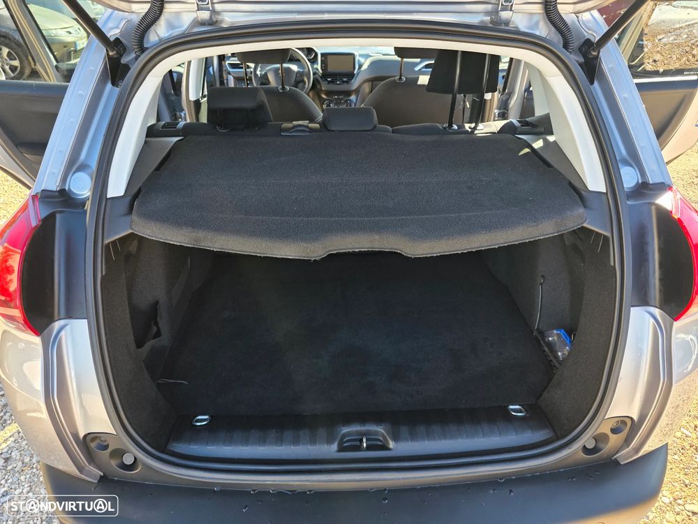 Peugeot 2008 1.2 PureTech Style - 24