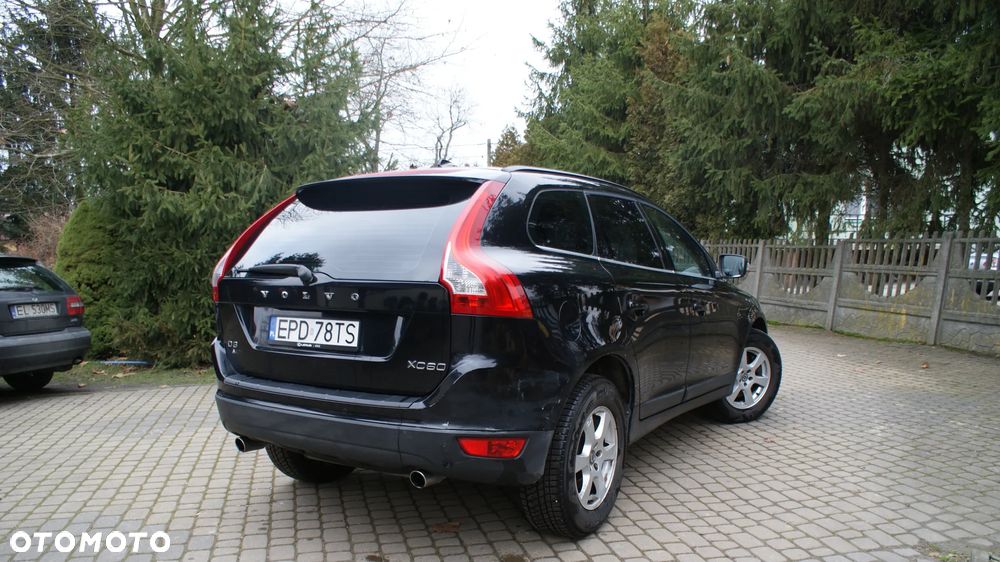 Volvo XC 60 D3 AWD Momentum - 3