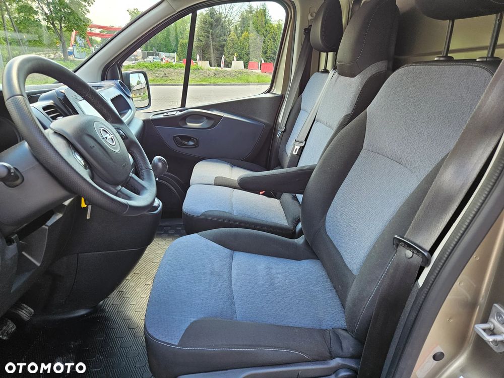 Opel Vivaro - 29