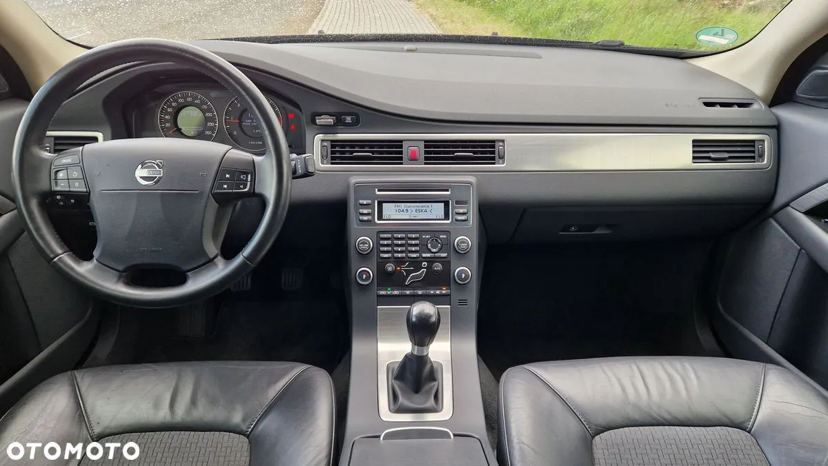Volvo V70 2.0D Momentum - 6