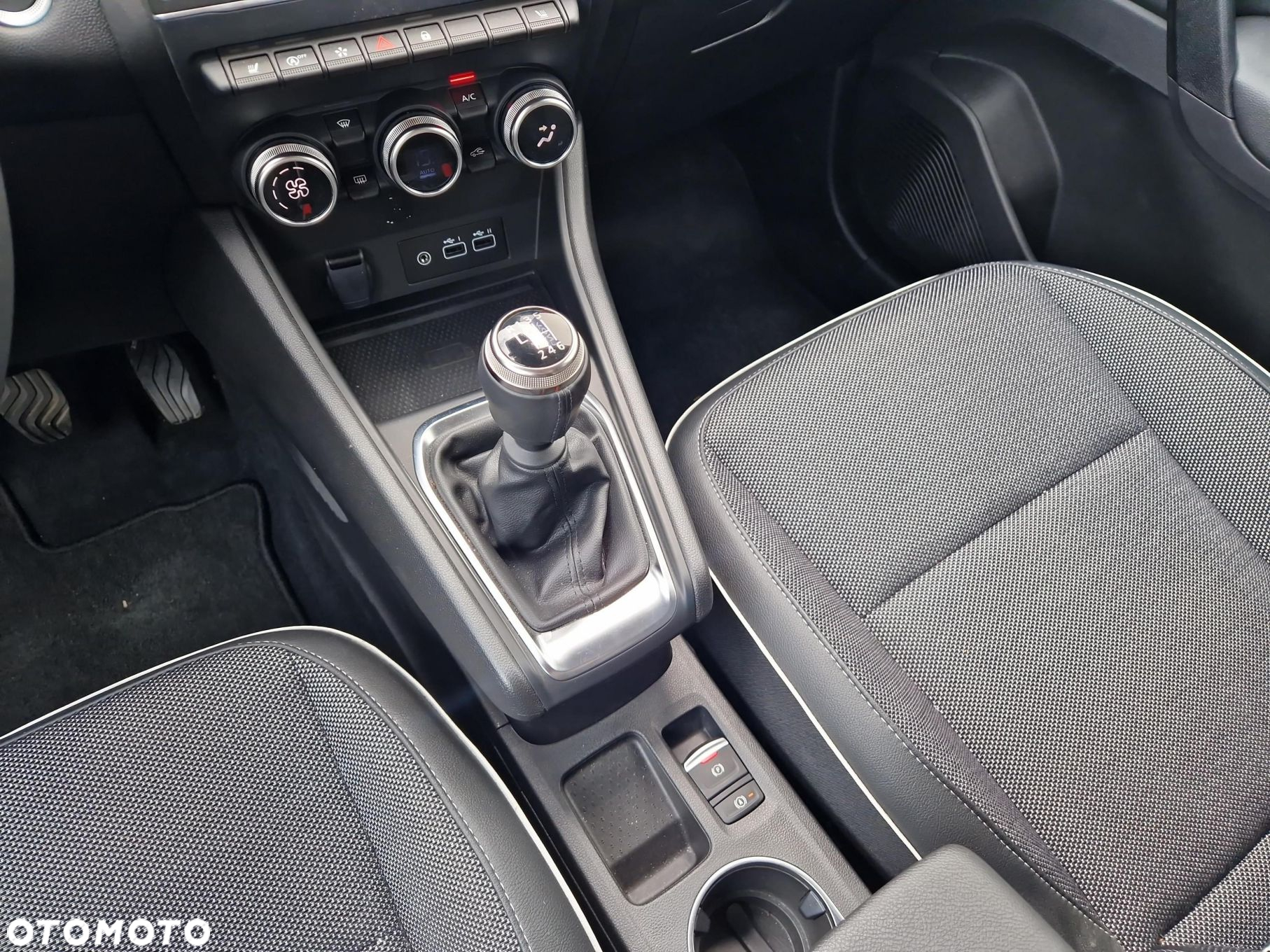 Renault Captur - 15