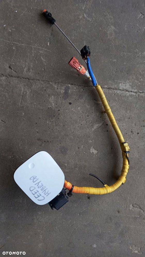 KIA CEED III HYBRYDA GNIAZDO ŁADOWANIA KLAPKA PRZEWÓD 91681-CR020 - 1