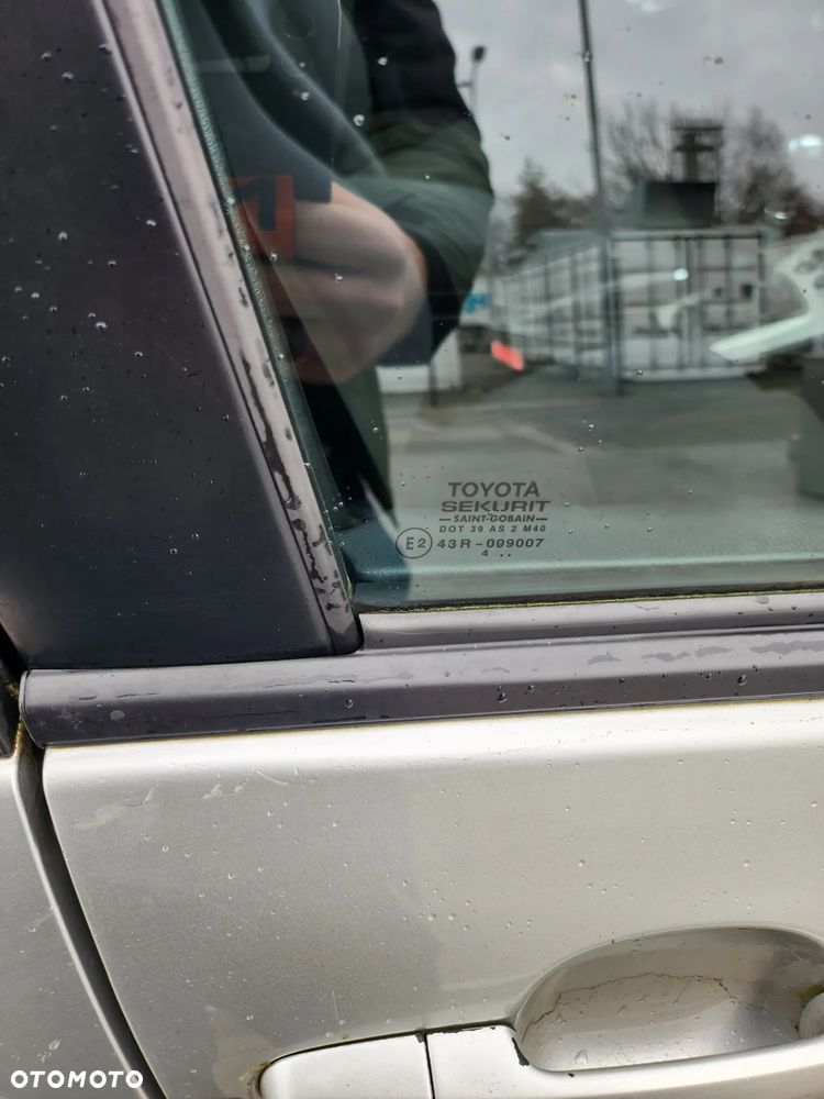 Toyota Corolla 1.6 VVT-i Sol (air6) - 34