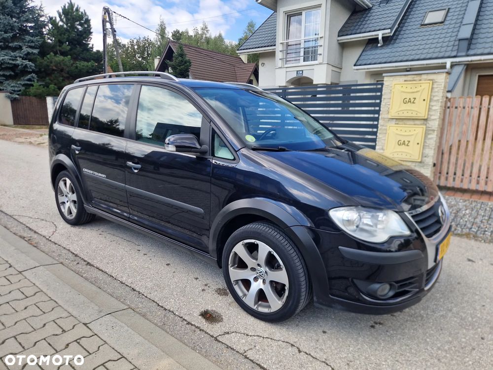 Volkswagen Touran 1.4 TSI DSG Cross - 31