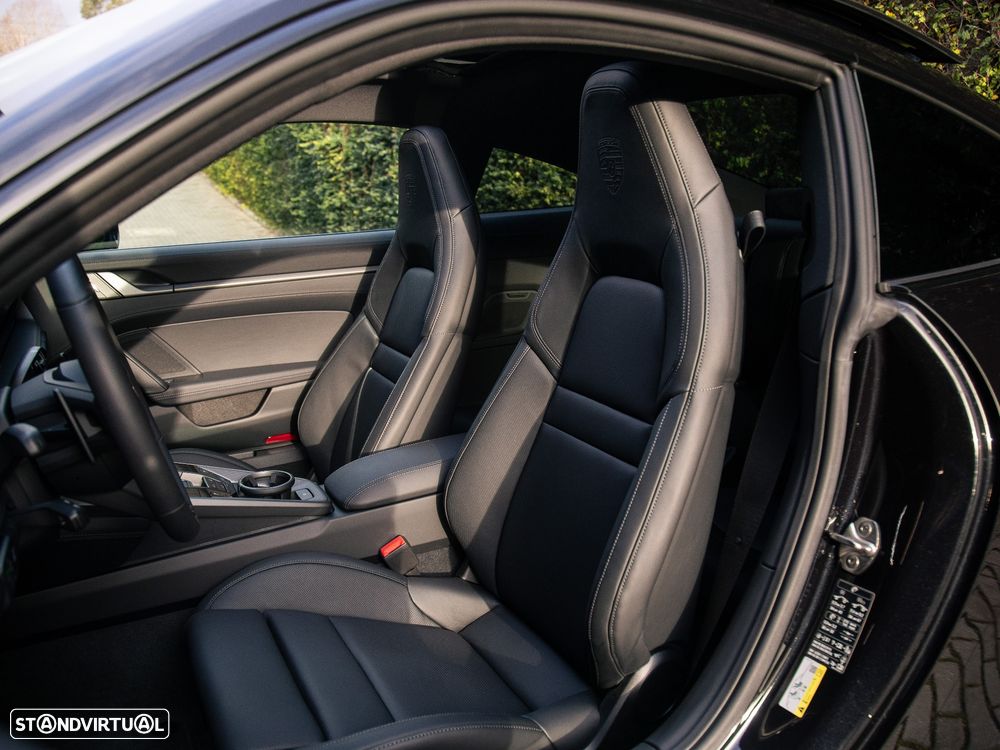 Porsche 911 (992) - 19