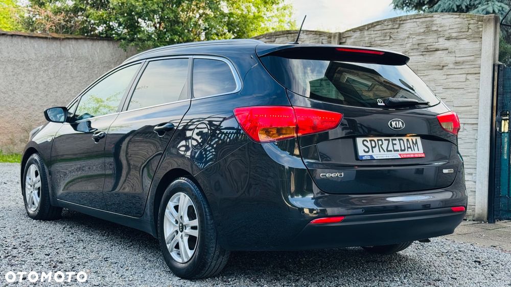Kia Ceed 1.6 CRDi 128 Dream Team Edition - 20