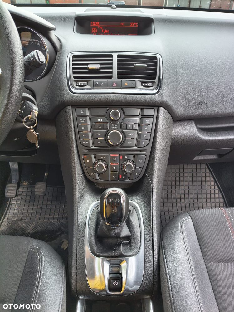 Opel Meriva - 9