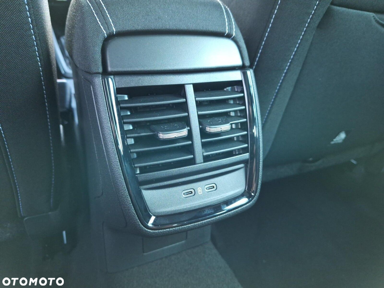 Skoda Kamiq 1.5 TSI Monte Carlo DSG - 32
