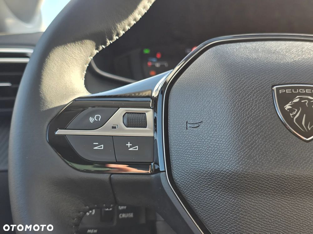 Peugeot 208 1.2 mHEV Allure e-DCS6 - 19