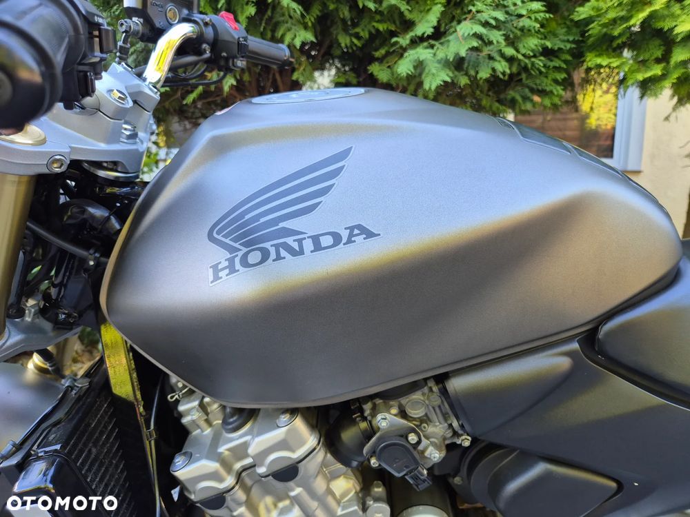 Honda Hornet - 17