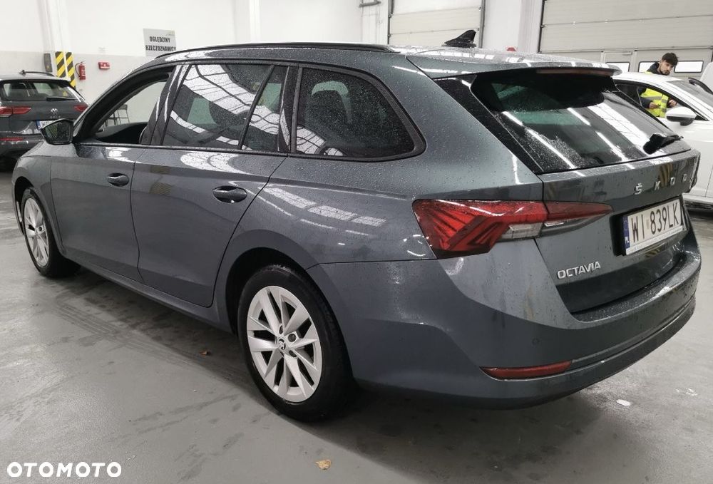 Skoda Octavia 2.0 TDI SCR Ambition DSG - 3