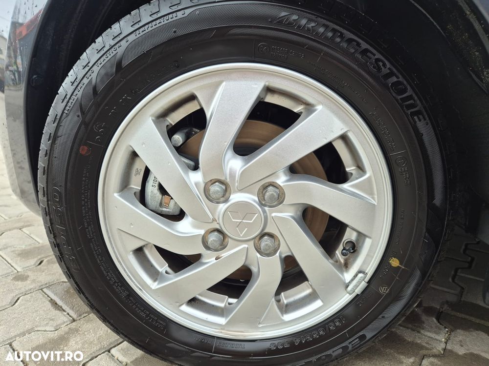 Mitsubishi Space Star 1.2 2WD MT Inform - 23