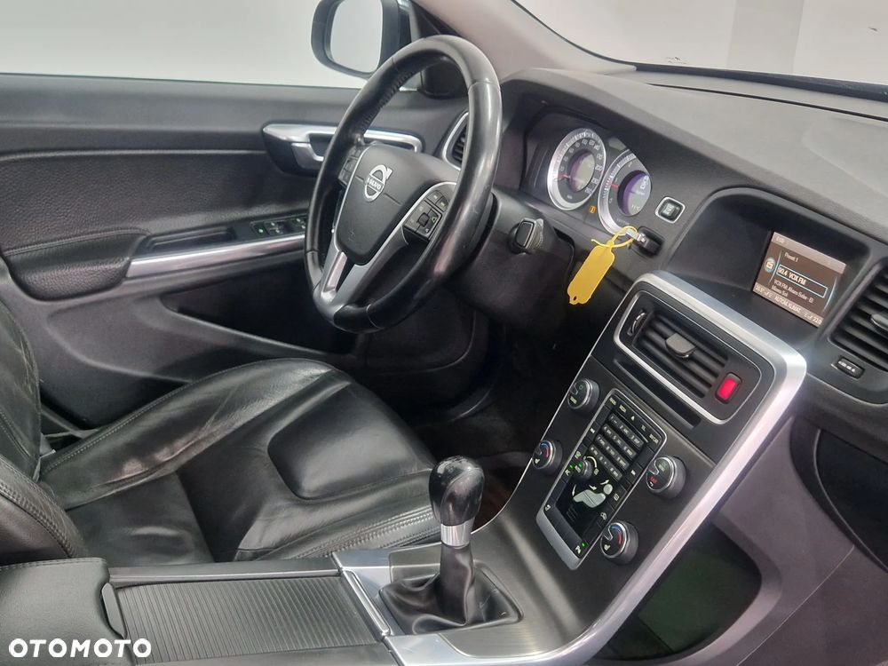 Volvo S60 D5 Summum - 17