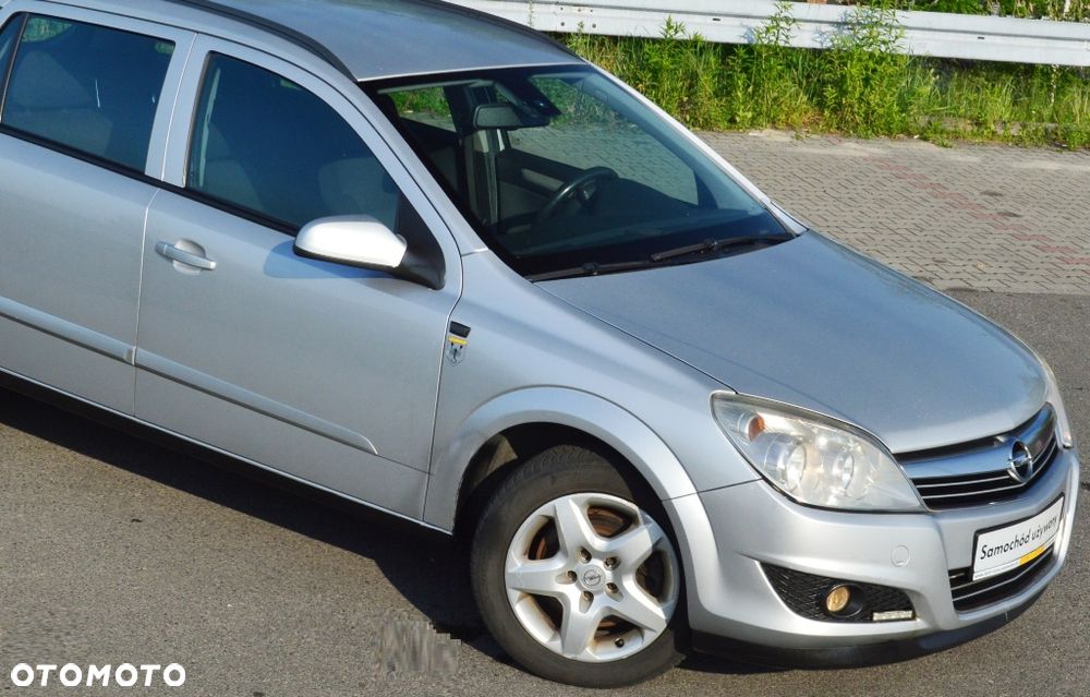 Opel Astra 1.9 CDTI - 4