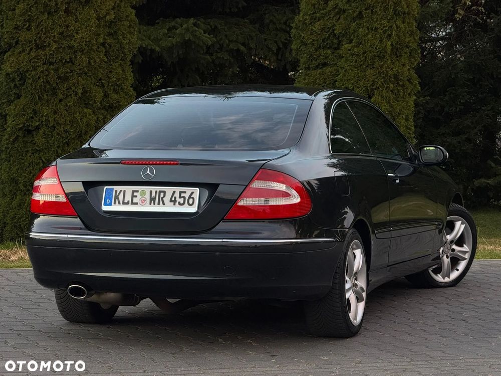 Mercedes-Benz CLK - 9