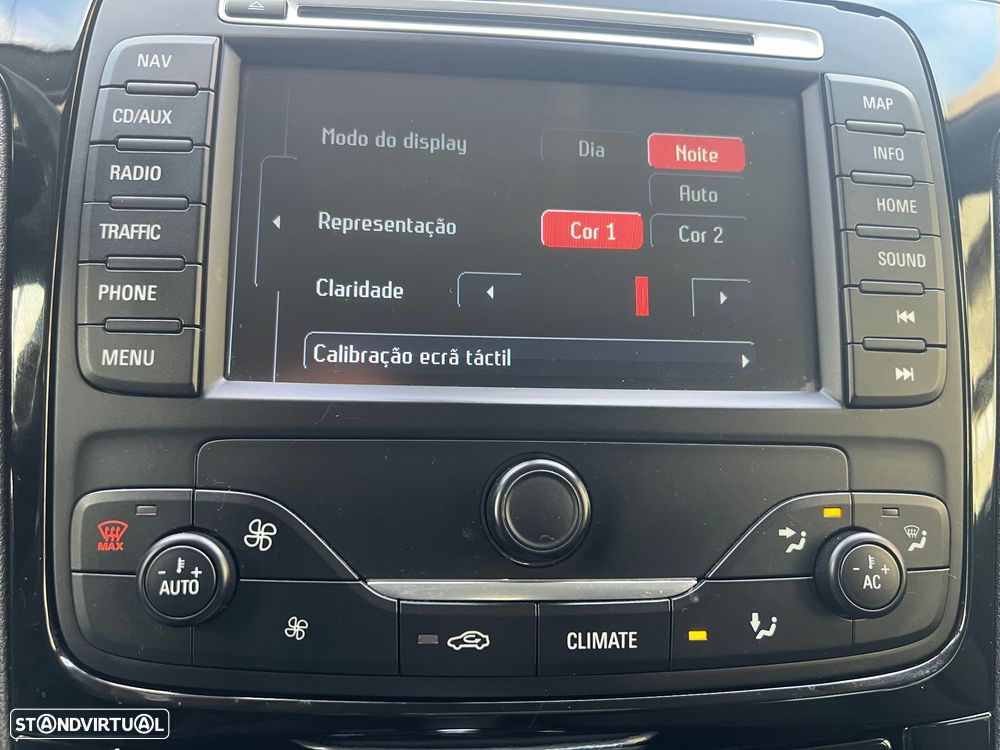 Ford S-Max 2.0 TDCi Titanium 7L - 32