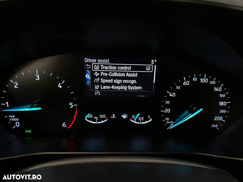 Ford Focus 1.5 EcoBlue Connected - 18