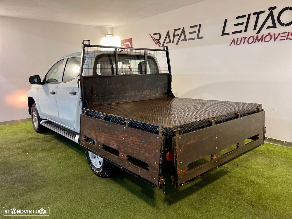 Mitsubishi L200 2.3 DI-D CD Invite 4WD - 4