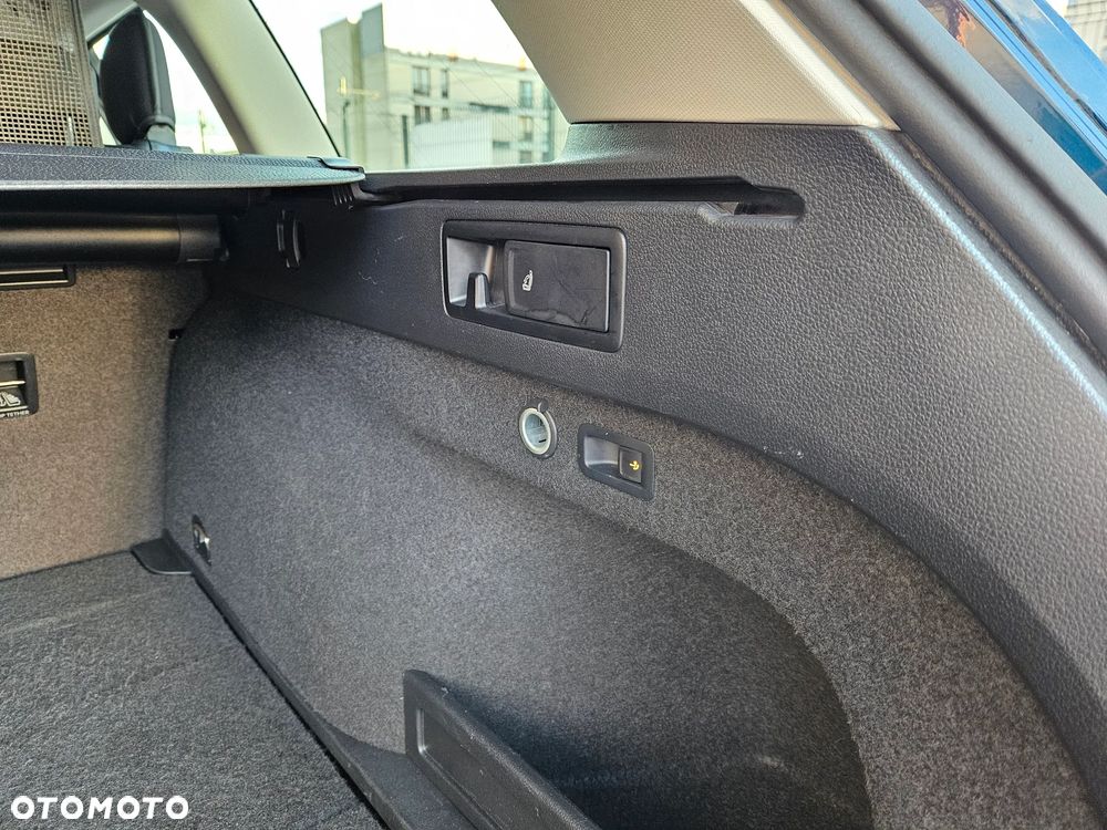 Volkswagen Passat 2.0 TDI Business DSG - 23