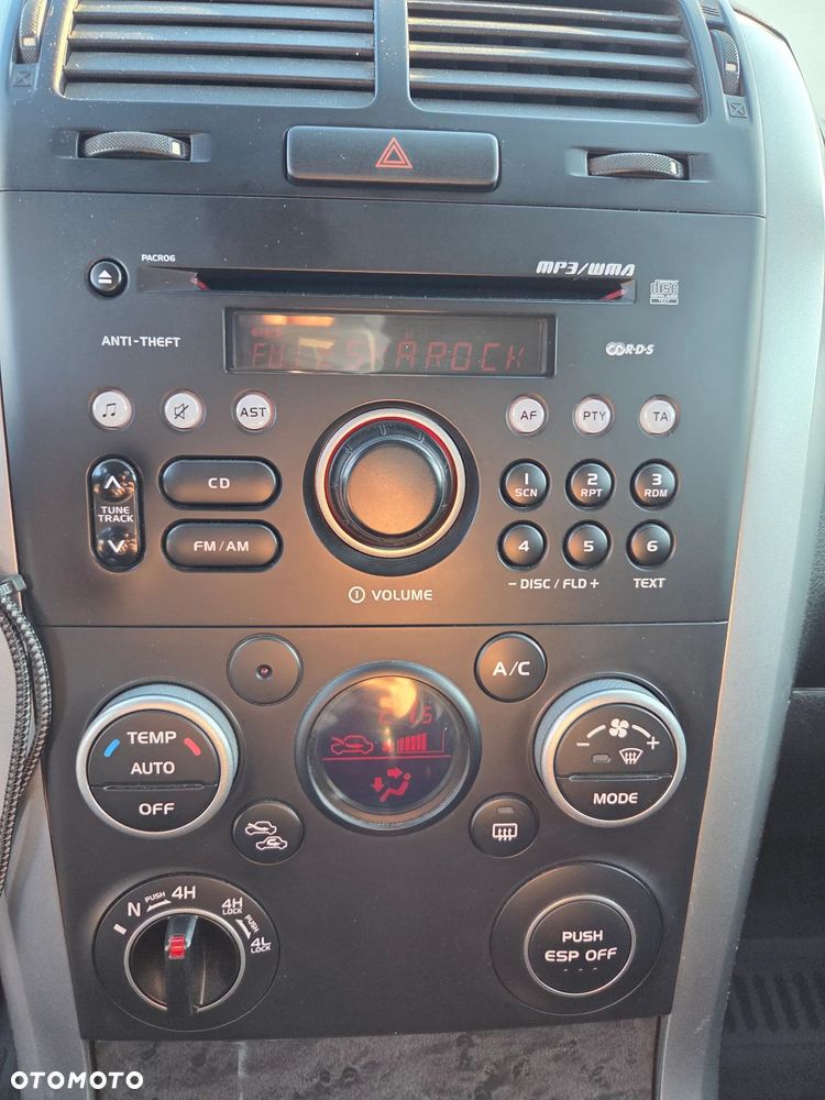 Suzuki Grand Vitara 2.4 De Luxe EU5 - 17