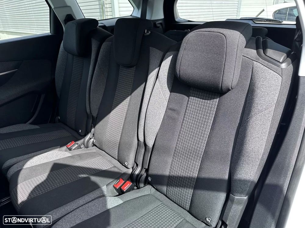 Peugeot 5008 1.2 PureTech Allure Pack - 33