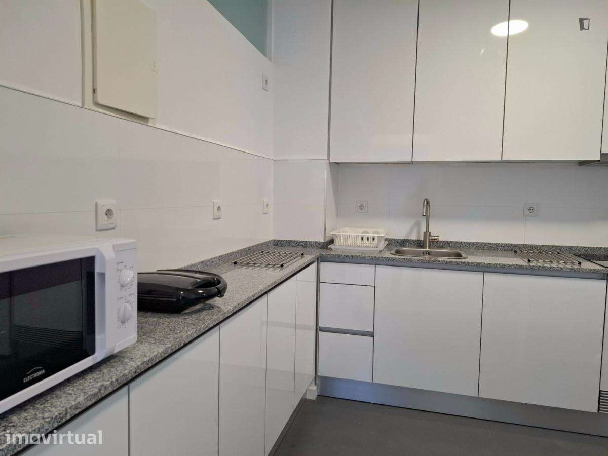 Quarto - localizado em Rio Tinto Porto - Grande imagem: 2/28
