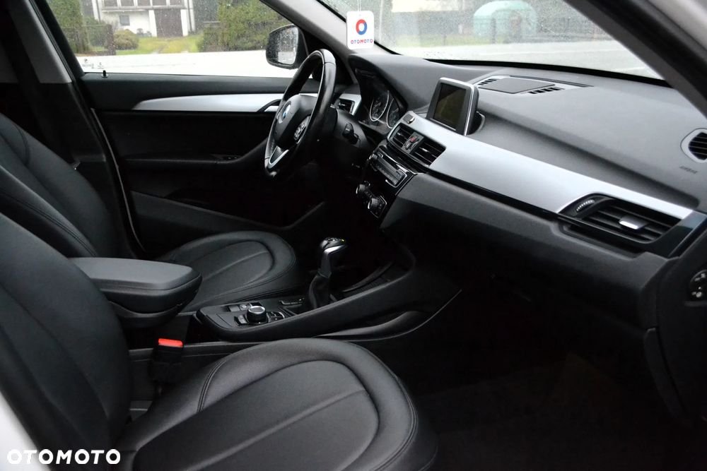 BMW X1 sDrive18d Sport Line - 9