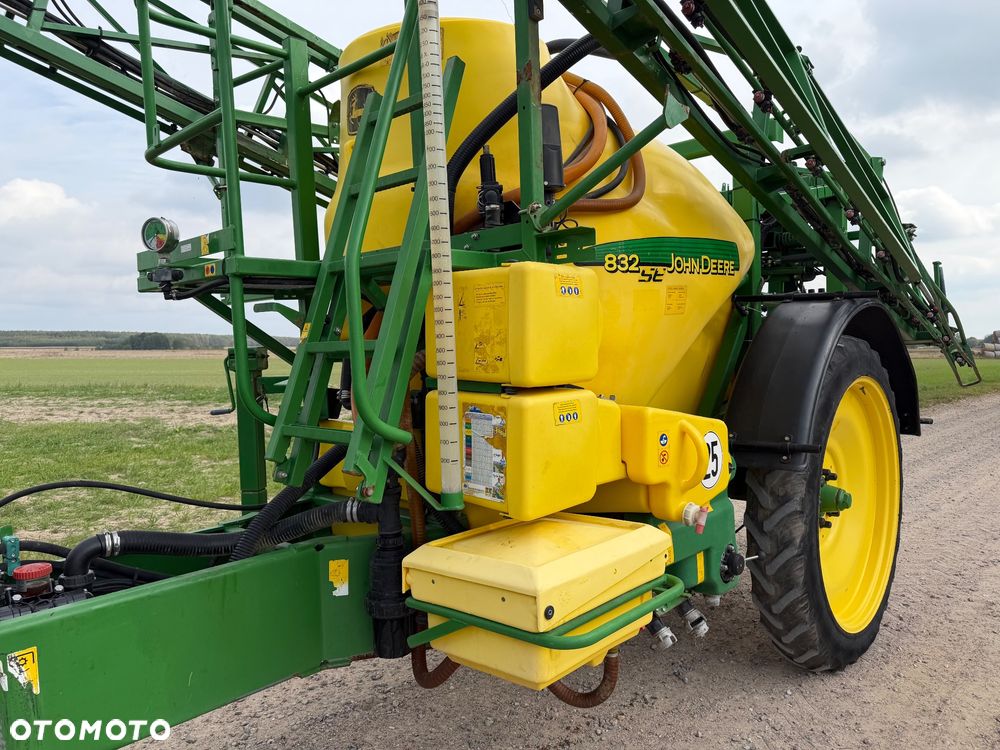 John Deere 832 SE - 2