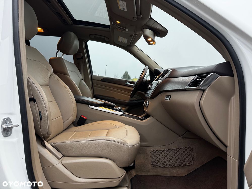 Mercedes-Benz ML 350 4MATIC (BlueEFFICIENCY) 7G-TRONIC - 30