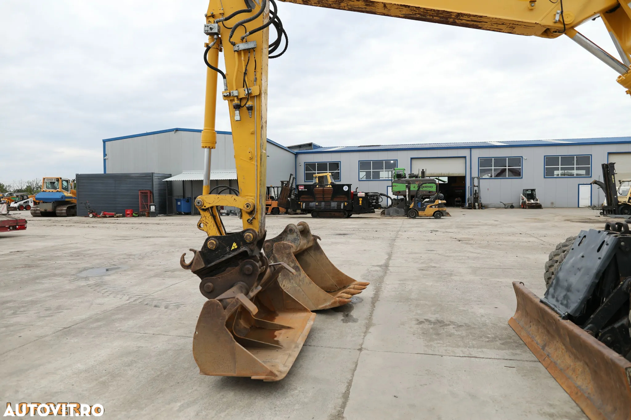 Komatsu PW148-10 - 8