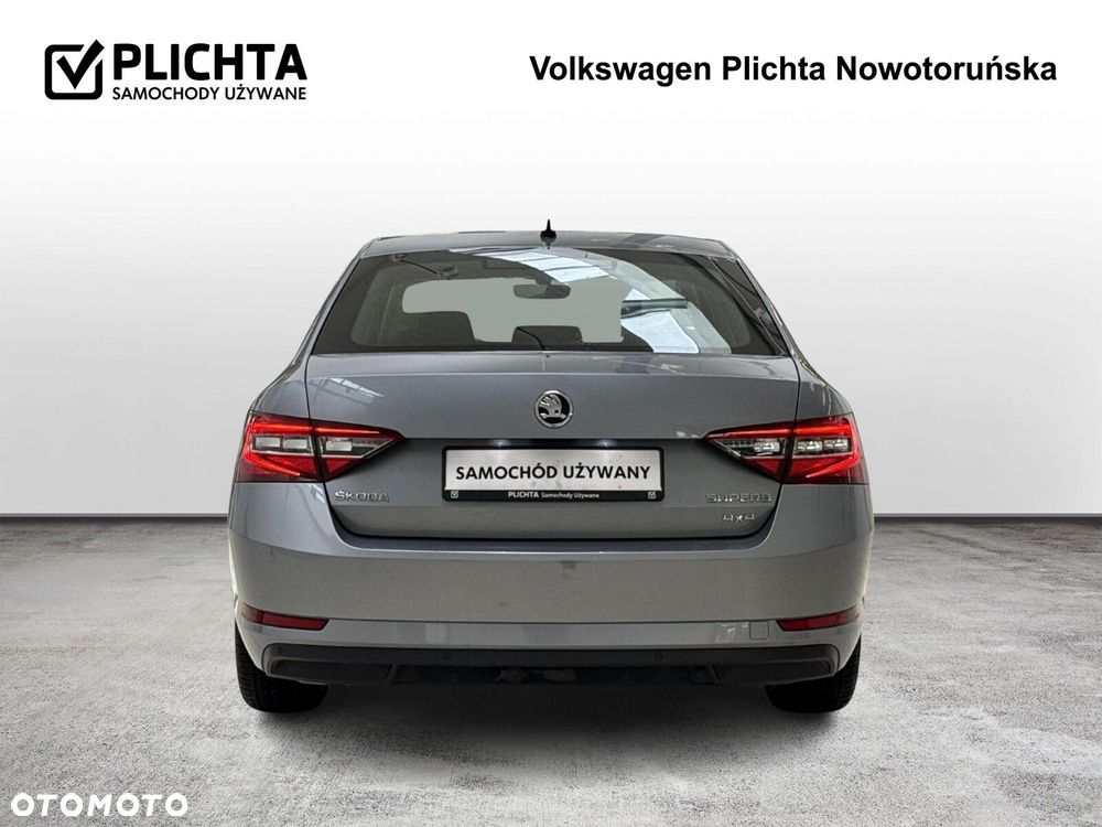 Skoda Superb 2.0 TDI 4x4 Ambition DSG - 4