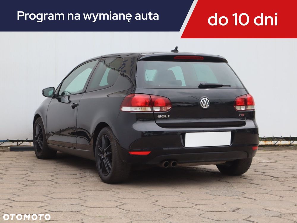 Volkswagen Golf - 6