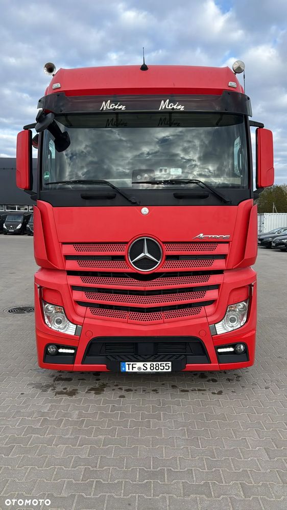 Mercedes-Benz Actros - 3