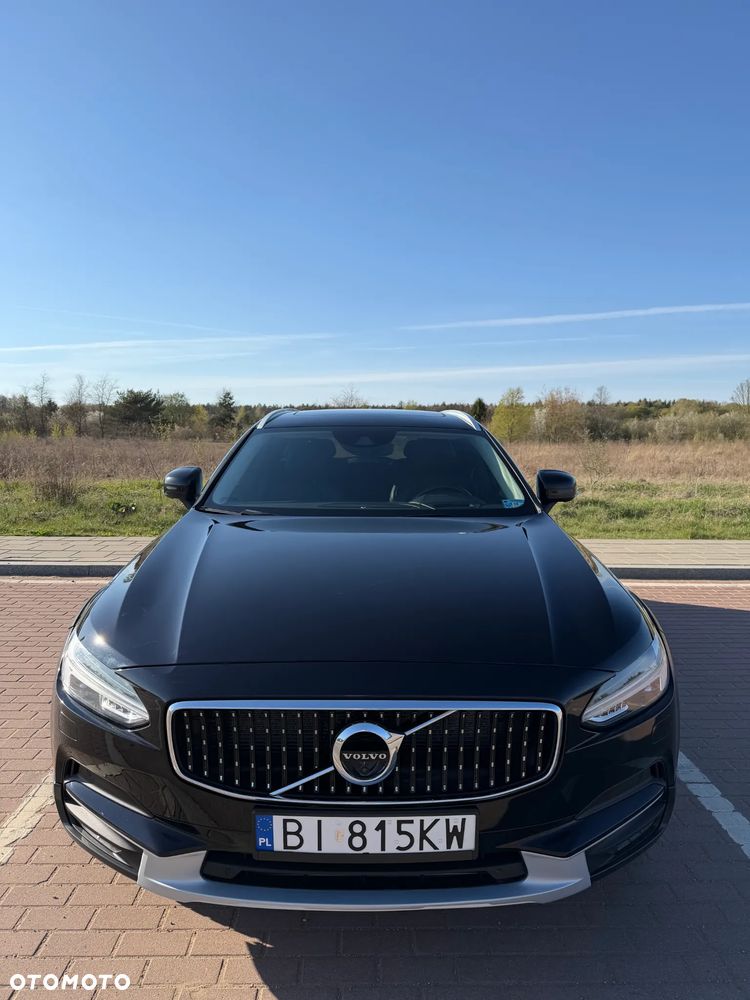 Volvo V90 Cross Country - 2