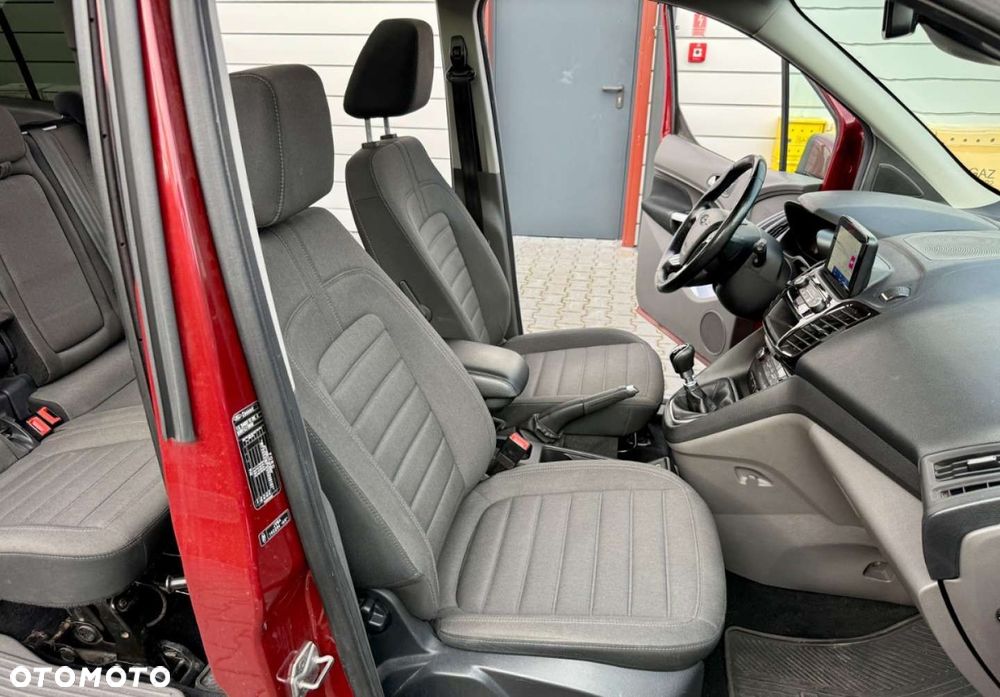 Ford Tourneo Connect Grand - 13