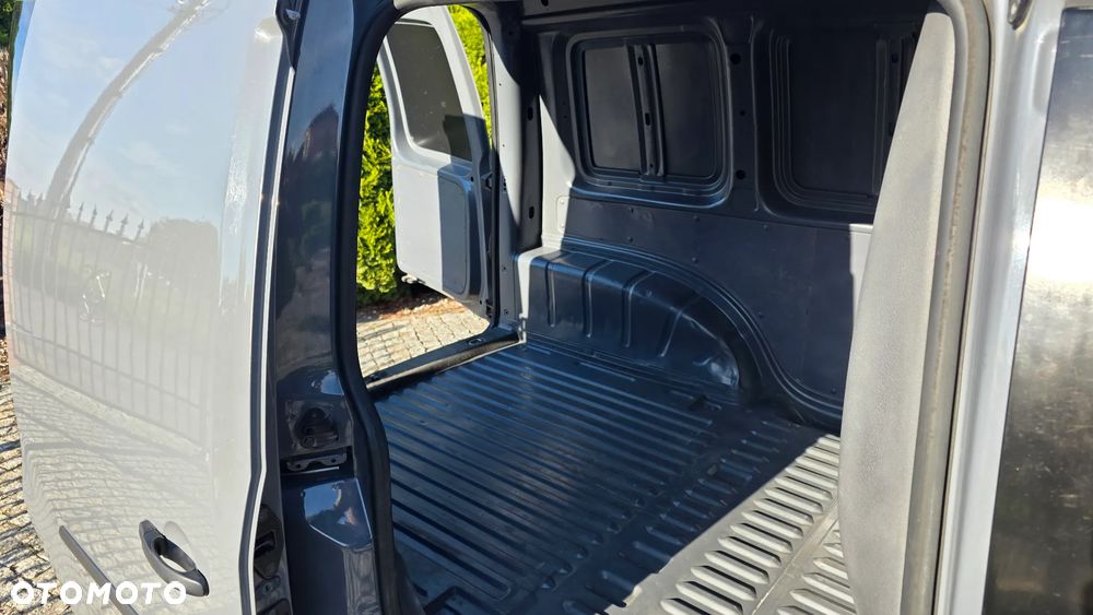 Volkswagen Caddy - 7