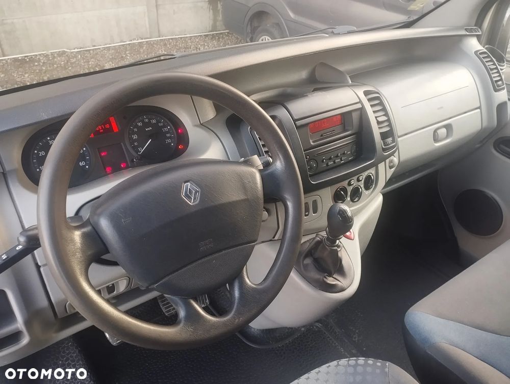 Renault Trafic - 13