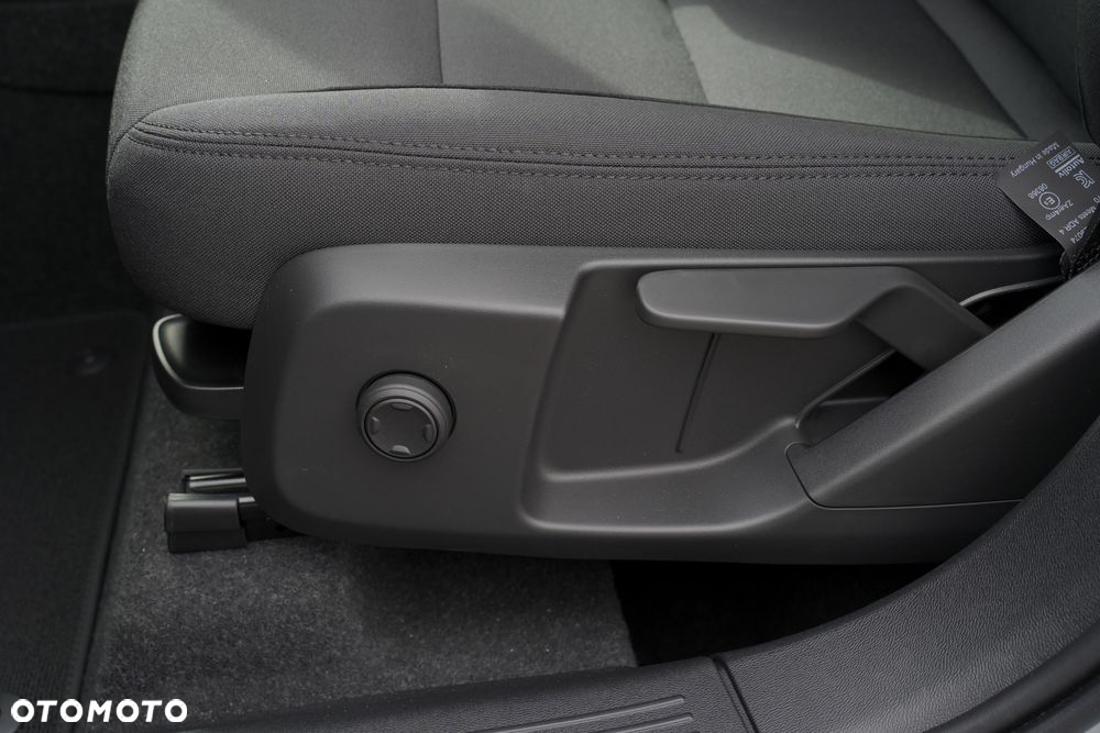 Volvo XC 40 B3 Core - 13