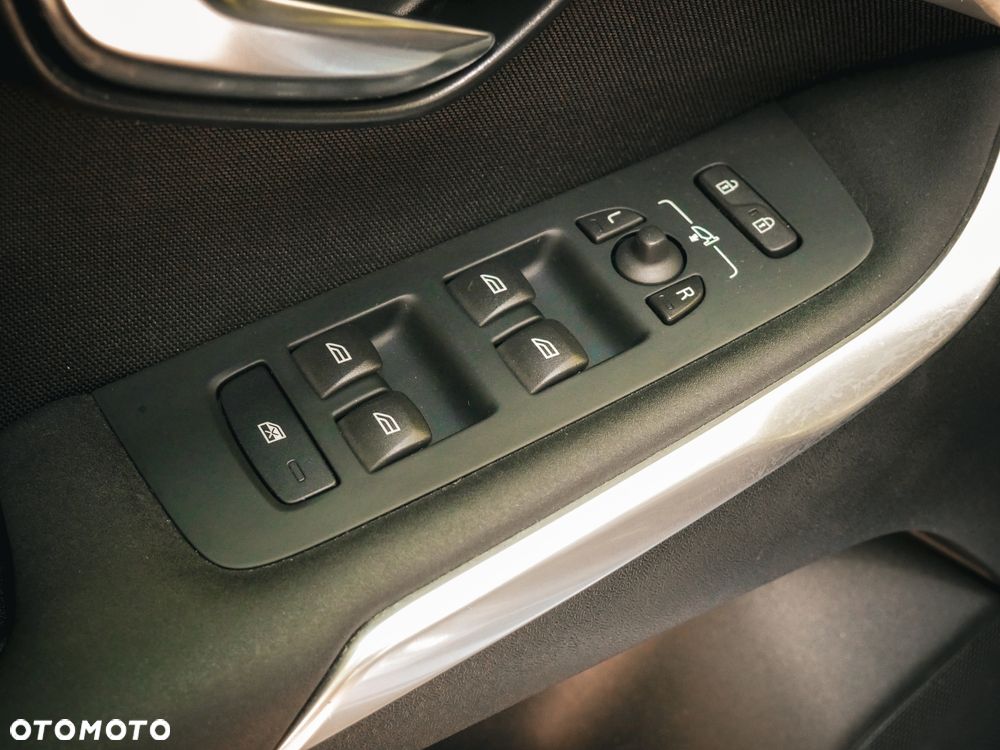 Volvo V40 D2 Momentum - 20