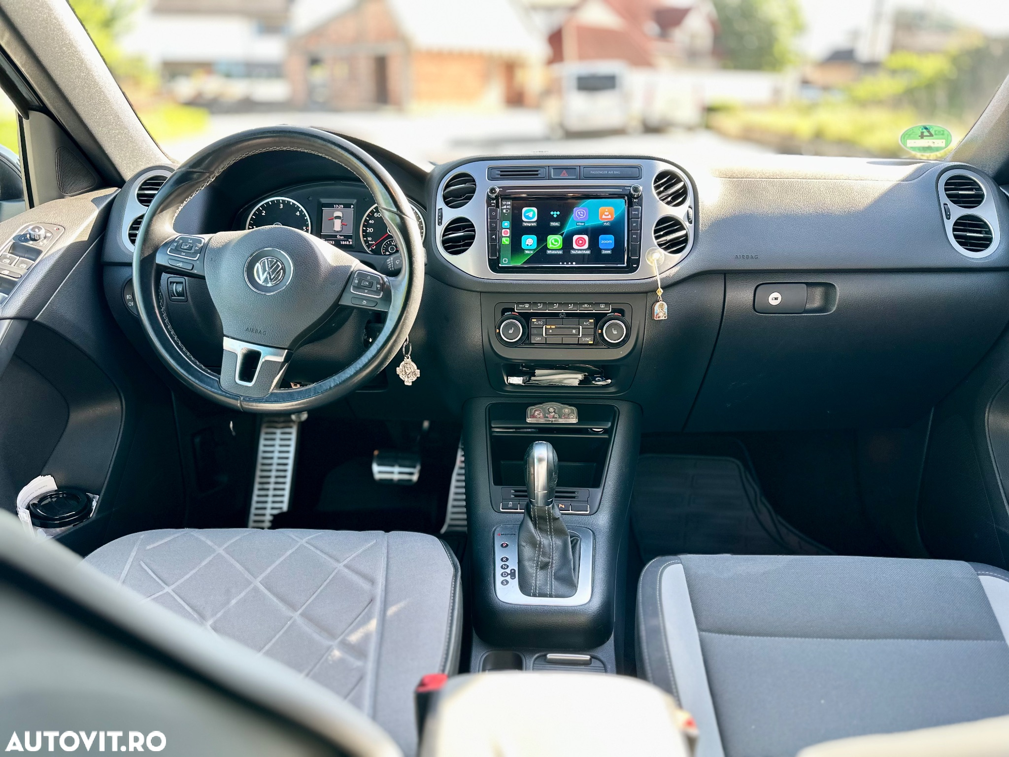 Volkswagen Tiguan 2.0 TDI 4Motion DSG Track & Field - 11