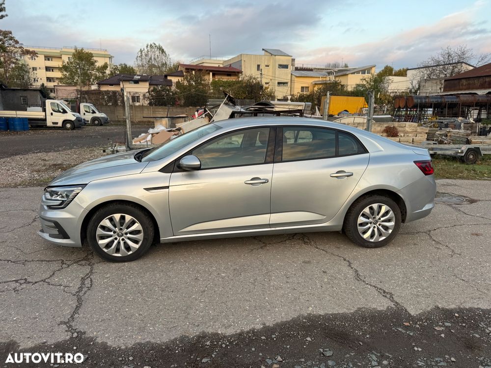 Renault Megane TCE 114 GPF Life - 8