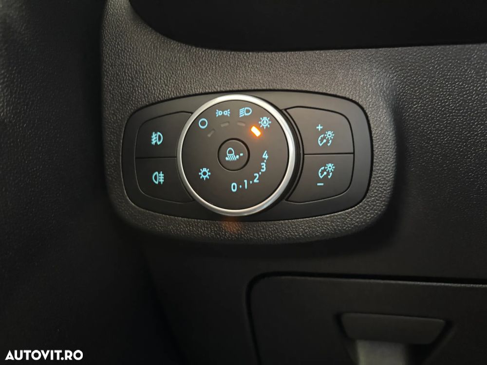 Ford Fiesta 1.1 Trend - 20