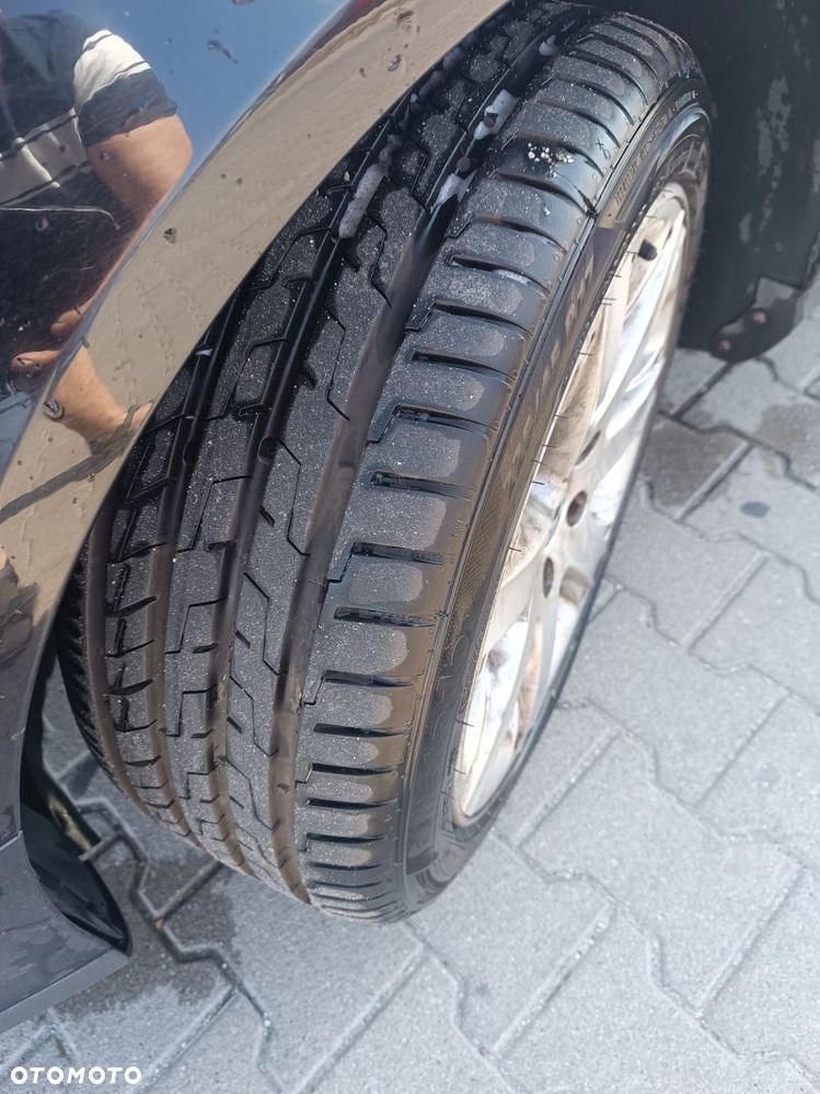 Volkswagen Passat 2.0 TDI DPF Trendline - 13